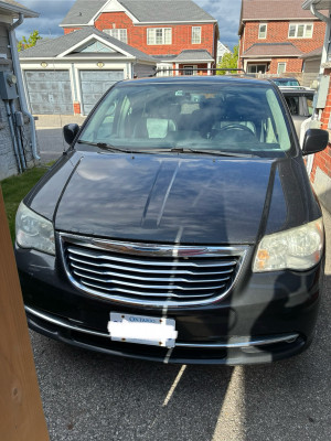 2012 Chrysler Town & Country Limited