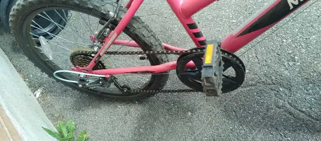 Vélo Enfant Movelo Rose in Kids in Laval / North Shore - Image 4