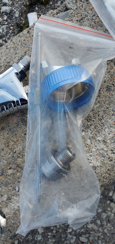 Gravity Feed Air Spray Gun with Spare Nozzle in Other in City of Toronto - Image 4