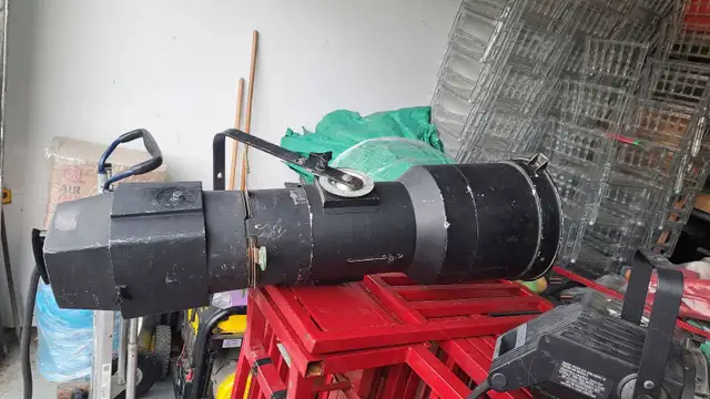 projecteur leko vintage  in Indoor Lighting & Fans in Longueuil / South Shore - Image 2