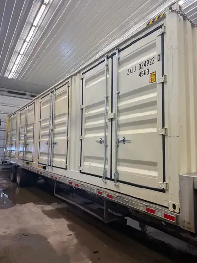 New 40’ , 4 door shipping container 1 time use , located in Grandview mb , will deliver for free wit...
