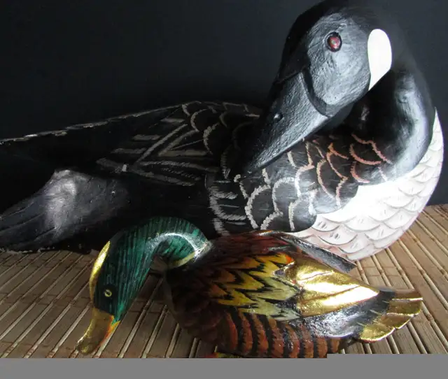 bernache canard bois in Home Décor & Accents in Lévis - Image 5