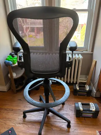 Herman Miller Aeron Bar Height Stool - Drafting Chair (MINT), View more