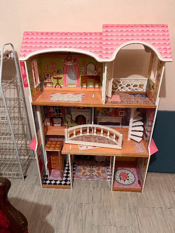Kidkraft Dollhouse Magnolia Mansion 47"H X 38"W X 13"D in Toys & Games in City of Toronto - Image 2
