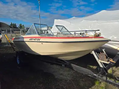 Overboat customized boat trailer brand new tires. Both needs 2 coils which I have. Spent a lot of mo...