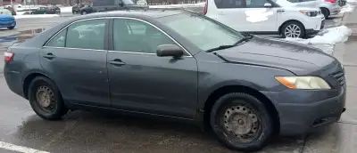 *Disponible après le 1er février* Toyota Camry 2009 – roule et démarre – vendue telle quelle 235 000...