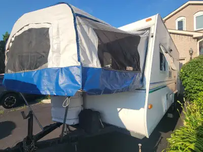 Great camping trailer in perfect working condition. Sleeps 7 people comfortably. 40 ft extension cor...