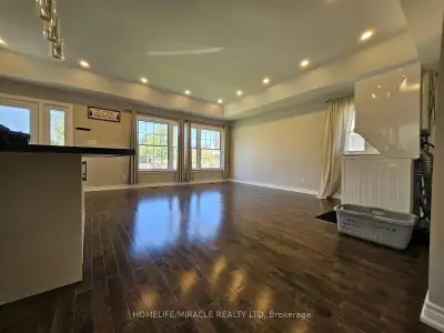 FULLY MODERN UPGRADED HOME IN SCARBOROUGH AT MARKHAM & LAWRENCE