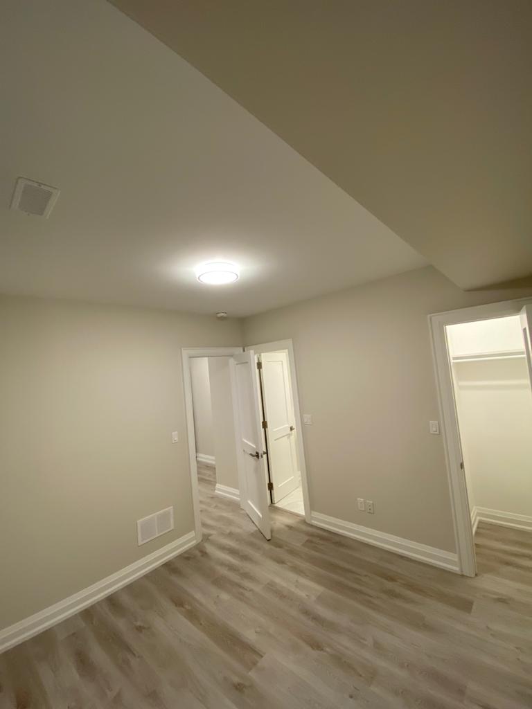 Lawrence and Bathurst New Basement Apartment 4