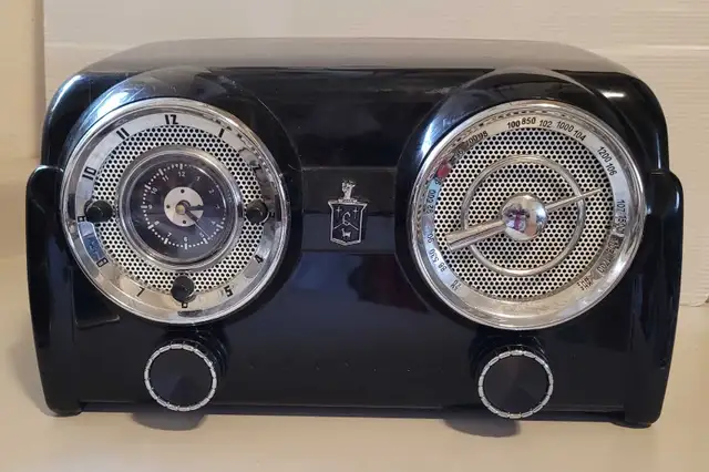 Vintage Crosley Dashboard Bakelite Clock/Radio/ Cassette Player  in Arts & Collectibles in Oshawa / Durham Region - Image 8