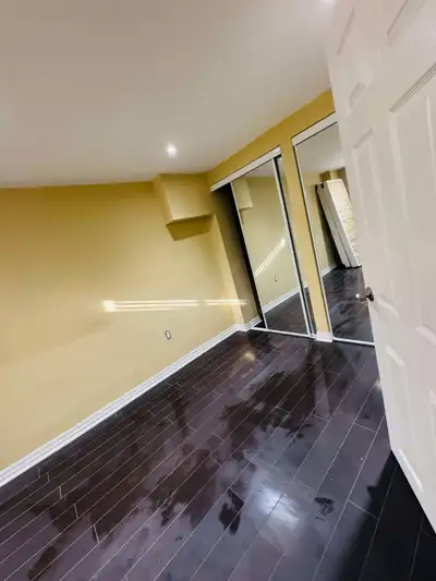 Room to share near Sheridan College Brampton