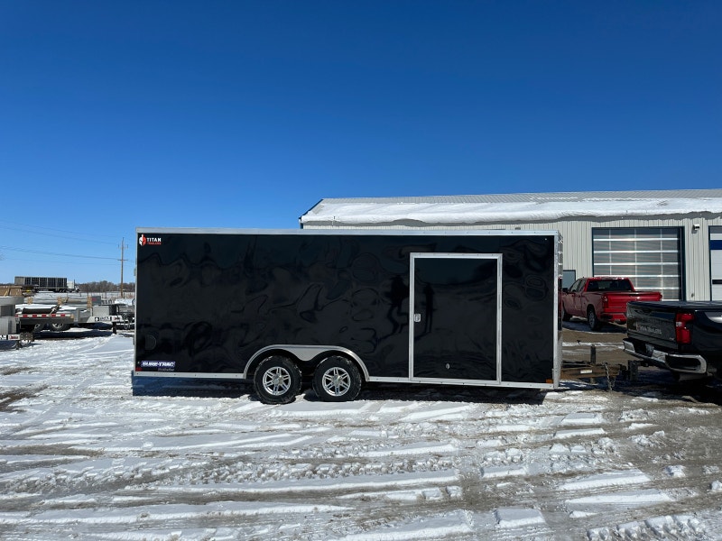 2022 Sure Trac 20’ enclosed trailer Cargo & Utility Trailers