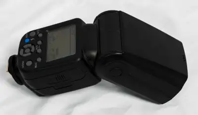 Neewer Speedlight NW871, View more