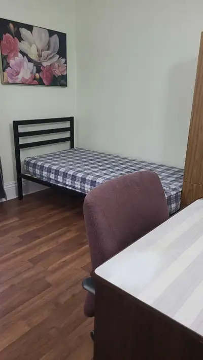 Furnished room available May 01. female only. The property located near downtown and close to Linama...