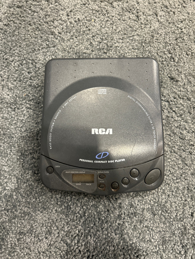 Rca discman cd player vintage in General Electronics in Windsor Region
