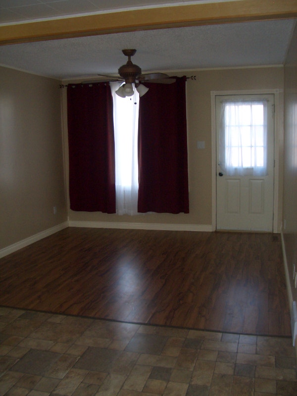 House for Rent 2Bdrm with Large Heated Garage Long Term Rentals