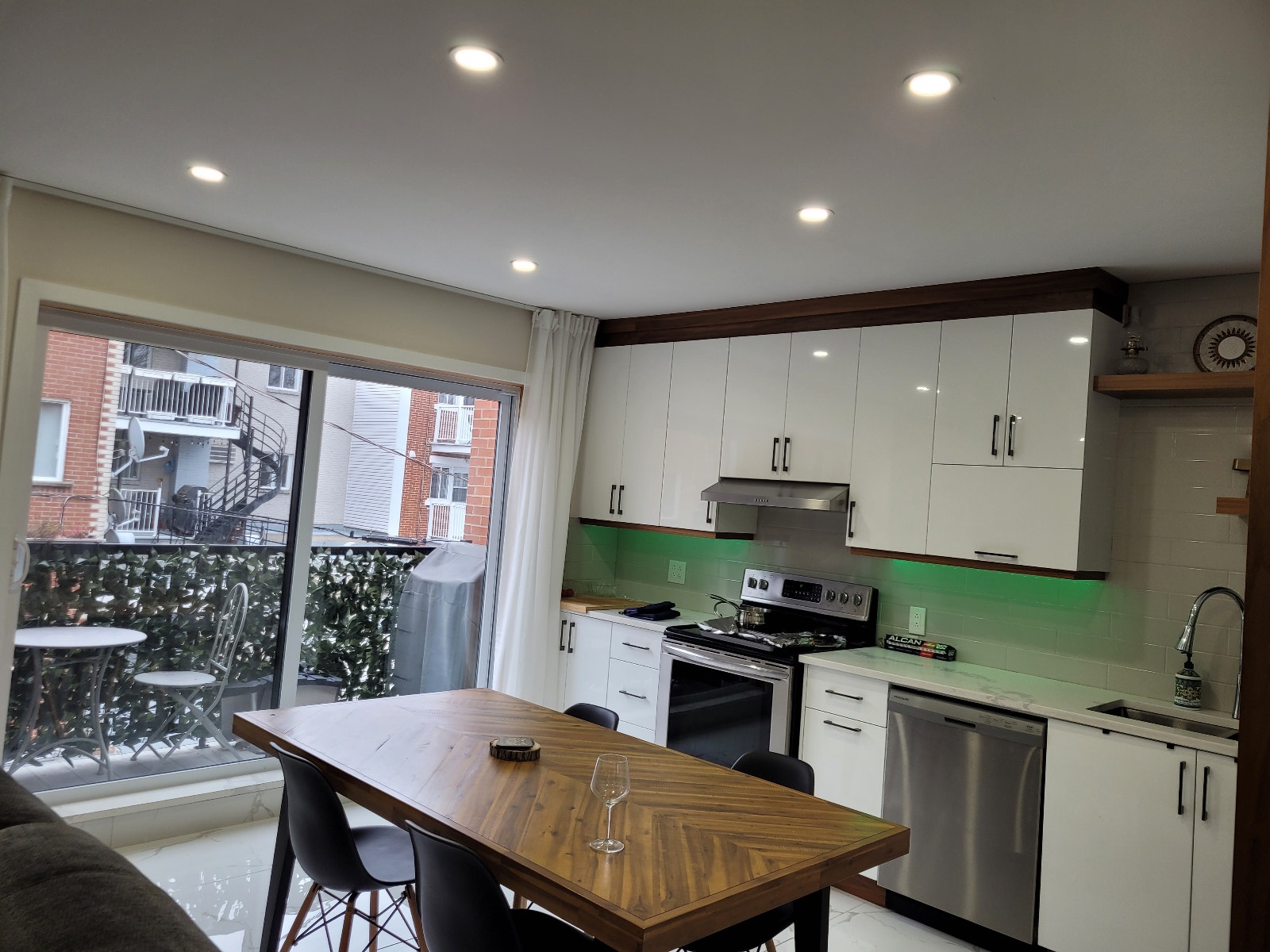CONDO  5 1/2 NEUF,LUMINEUX ET MODERNE! — photo 3