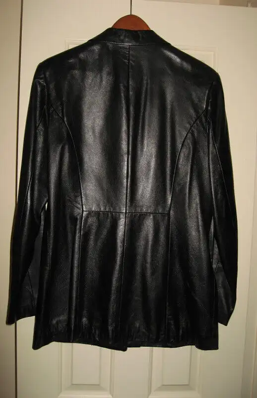 Jackets for Men / Boys & Women / Girls in Multi-item in City of Toronto - Image 7