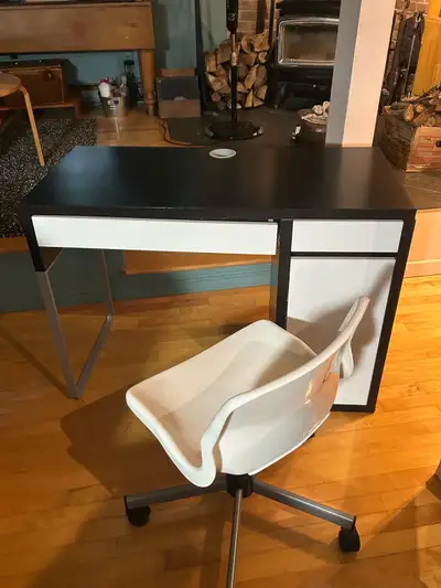 Bureau et chaise IKEA, View more