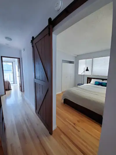Room for rent - short term by Chinook Mall