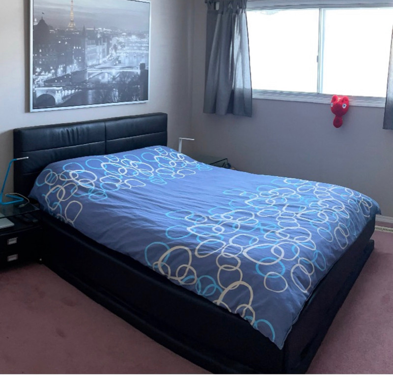 Queen bed frame Beds & Mattresses Calgary Kijiji