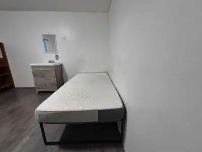 700$ Private Room sink and fridge Males only Students or working individuals. Close to centennial co...