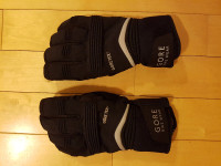 Mint condtion Gore-Tex gloves size L (9)