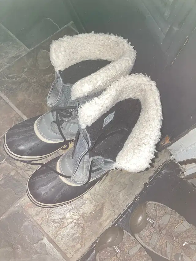 Women's shoes & boots - Size 8 in Women's - Shoes in Stratford - Image 3