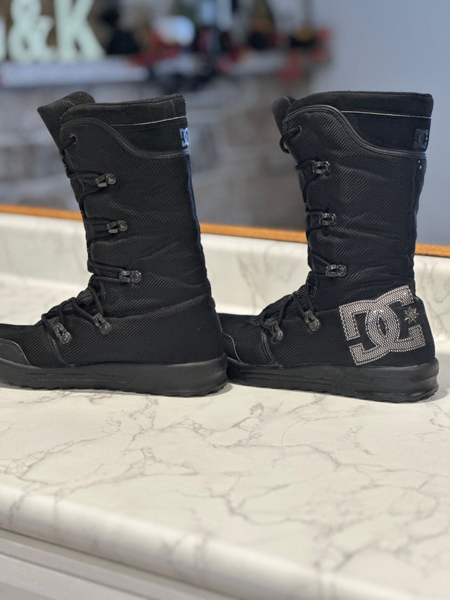 DC Black Winter Boots Size 8.5 in Women's - Shoes in Winnipeg - Image 4