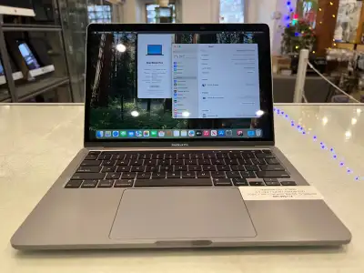 ***(514)284-0001*** Ouvert lundi au vendredi 10h30 à 18h. Ordinateur MacBook Pro 13'' 2020 de couleu...