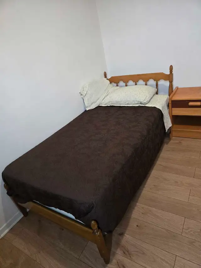 Chambre à louer pour non fumeur in Room Rentals & Roommates in City of Montréal - Image 4