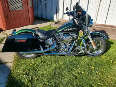 06 Heritage Softail Classic in excellent condition ,fully serviced every spring and fall,many upgrad...