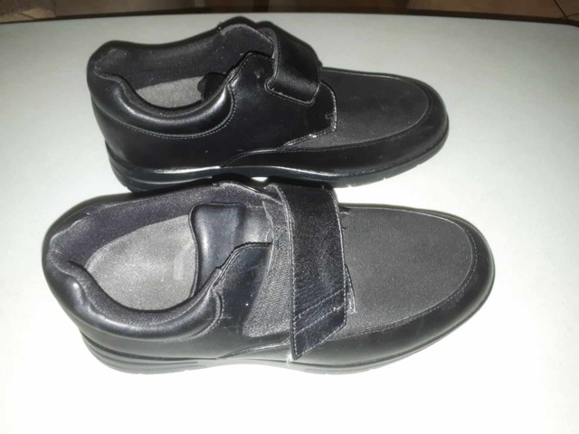 Souliers orthopédiques Drew, avec velcro, utilisé juste 1 fois. dans Santé et besoins spéciaux  à Ville de Montréal