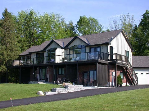 Luxury One Bedroom Apartment Ivy Lea Village 1