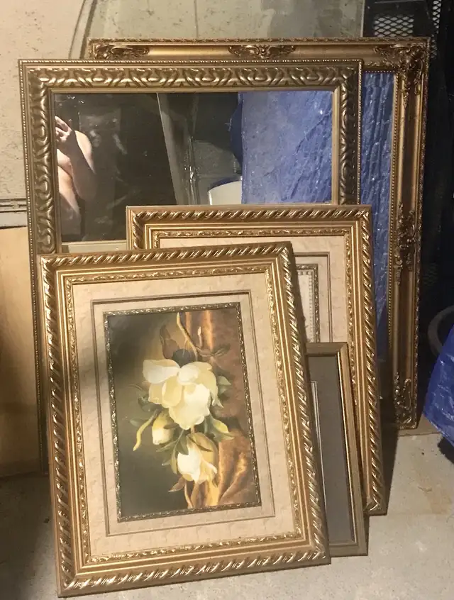 STYLISH GLASS FRAMES PICTURE FRAMES in Home Décor & Accents in City of Toronto - Image 2