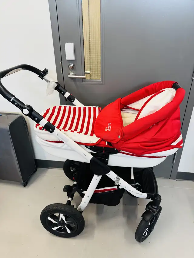 Baby Stroller in Strollers, Carriers & Car Seats in Ottawa - Image 2