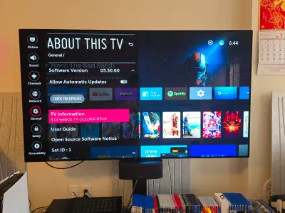 Selling high performance LG OLED TV 65in in fantastic condition (model OLED65C8PUA). Only ever used...