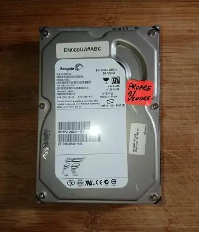 Disque dur HDD 3,5 * SATA - 80 GB (gigabytes), View more