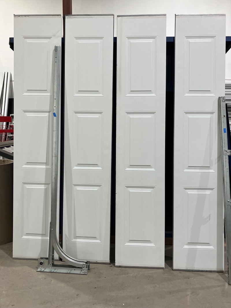 9’x7’ Steel Insulated garage door including installation Garage Doors