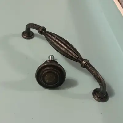 Richelieu Traditional Metal Pull and Knobs, View more