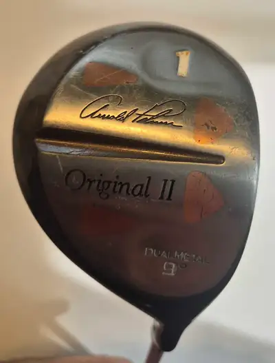 Improve your long game with this pre-owned Arnold Palmer Original II 9-degree Dual Metal driver, It...