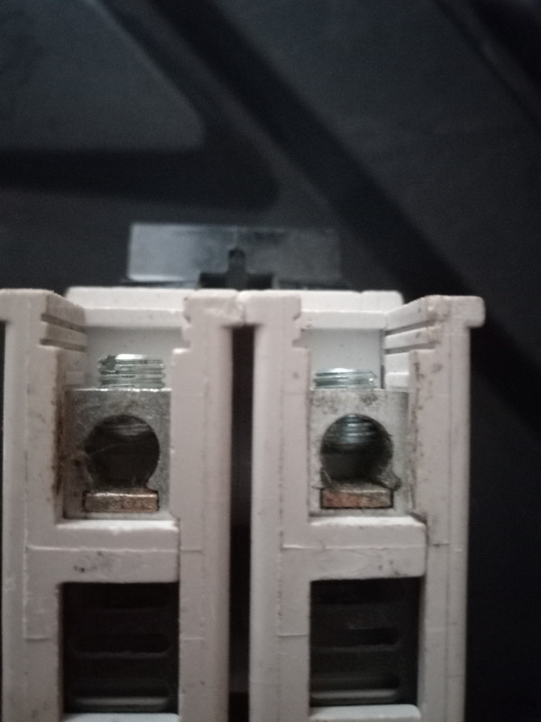 60 amp breaker in Electrical in Muskoka - Image 2