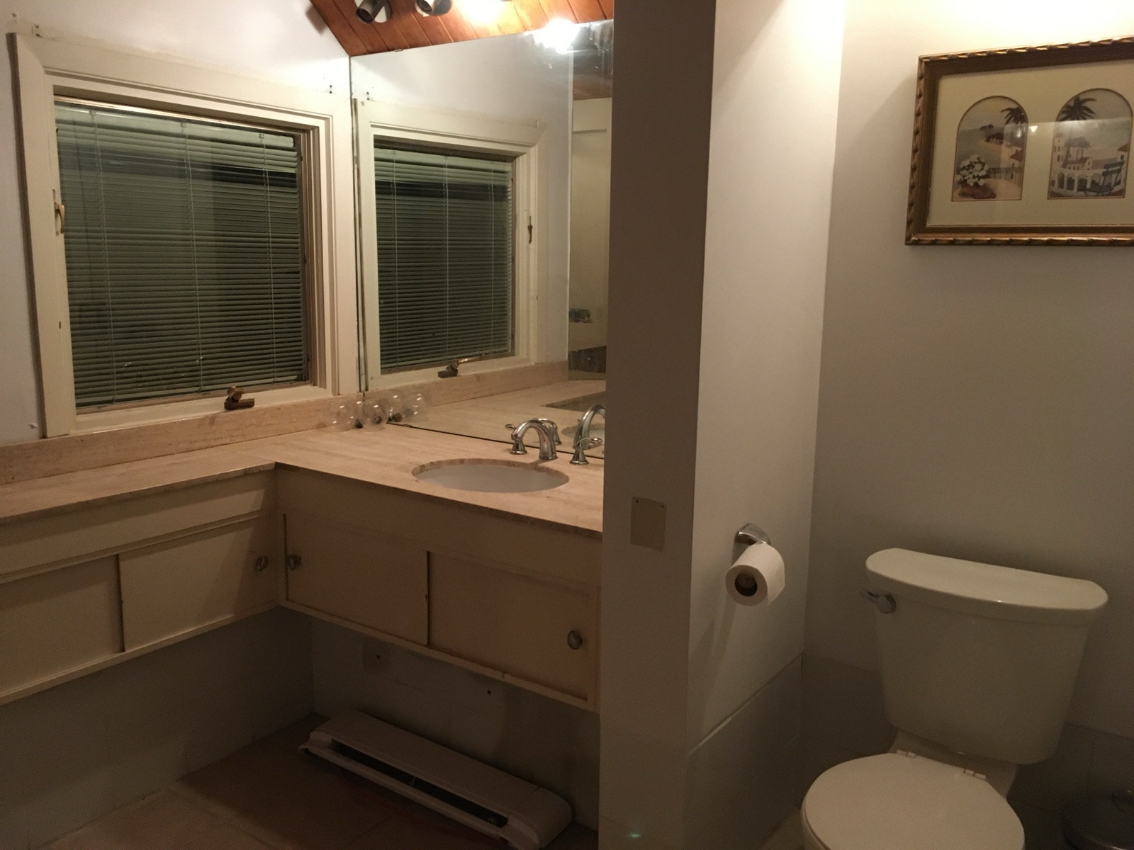 rooms in a house near bus line 165 — photo 1