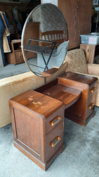 Gibbard Vanity with mirror and bench