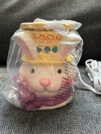 SCENTSY - Easter Bunny - Brand New