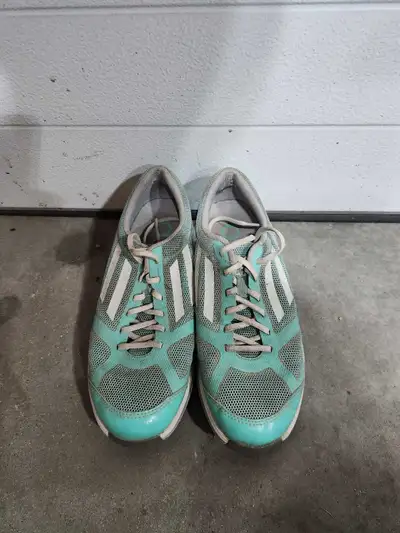 Womens Golf shoes Size 7.5, View more