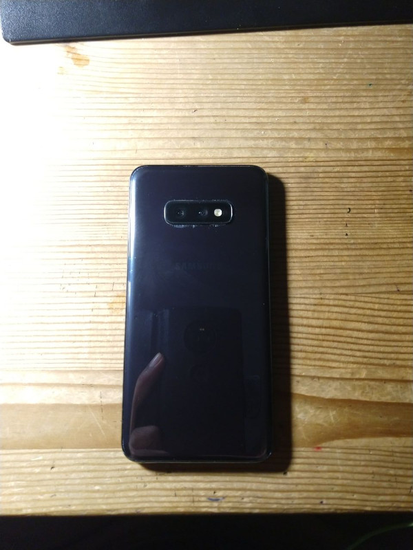 Samsung Galaxy s10e 128GB Android Unlocked Smartphone in Cell Phones in City of Toronto - Image 4