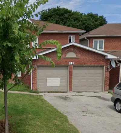 A Room is available in a well renovated Scarborough property. Suitable for U of T Scarborough, Cente...