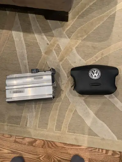 Passenger and driver airbags. Were bought for a 2000 Volkswagen Golf. Should fit other Volkswagen mo...