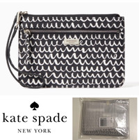 KATE SPADE - NWT - BLACK AND WHITE TINIE WRISTLET CLUTCH BAG